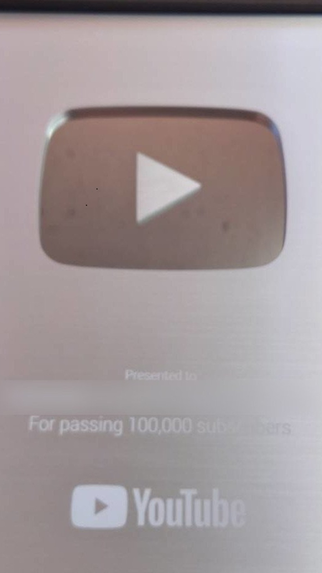 YouTubeの銀の盾3つ